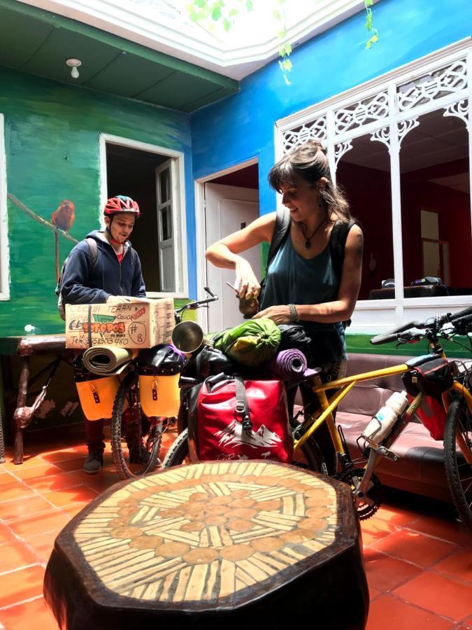 Lienzo Hostel And Mural Art Museum Popayan Luaran gambar